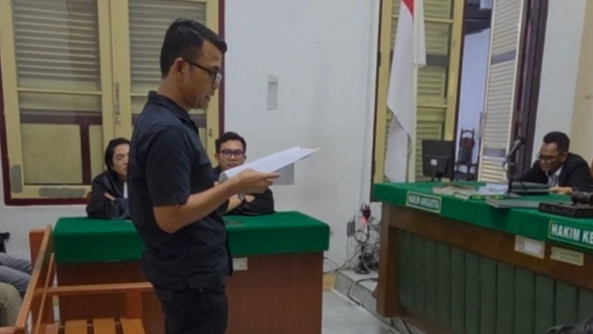 &lrm;Mantan Kadis Sosial PMD Samosir Bantah Korupsi, Soroti Perbedaan dengan Pihak Bank Mandiri